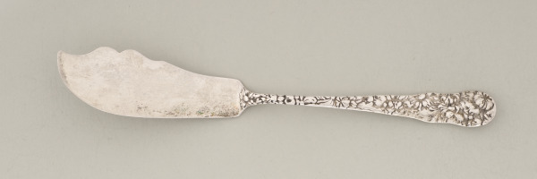 "CHRYSANTHEMUM" BUTTER KNIFE