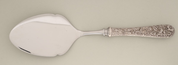 "REPOUSSE" PIE KNIFE