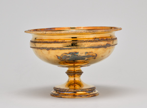 “Man O’War Cup” Trophy