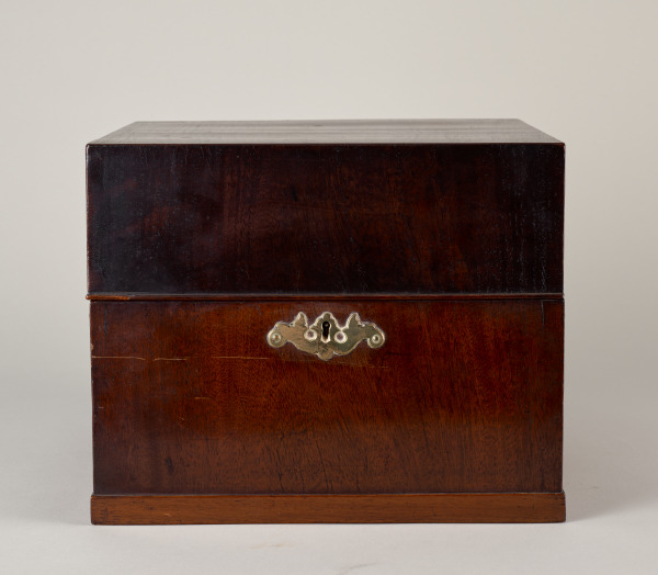 Decanter Case with Bottles and Cordials