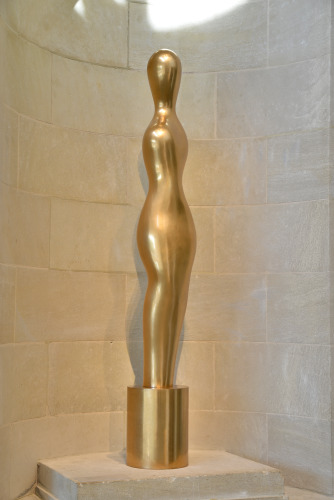 LARGE CLASSICAL SCULPTURE