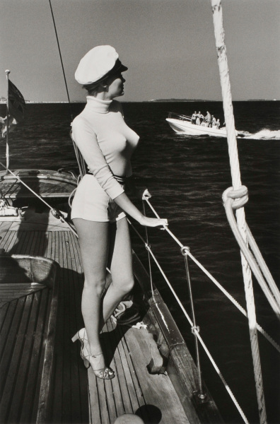 WINNIE OFF THE COAST OF CANNES