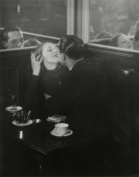 LOVERS IN A SMALL CAFÉ NEAR THE PLACE D'ITALIE