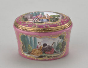 Snuffbox