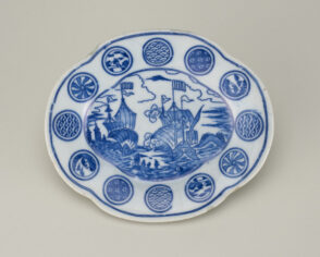 Lobed Dish Decorated with European Sailing Ships