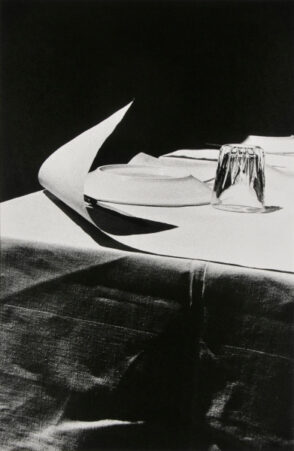 Table Cloth/Wine Glass