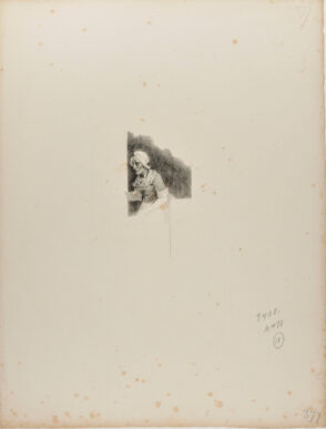 Vieille femme vue à mi corps