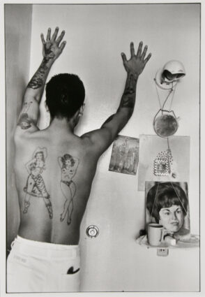 Prison tattoos, The Walls