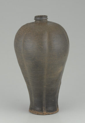 Melon-Form Wine Bottle